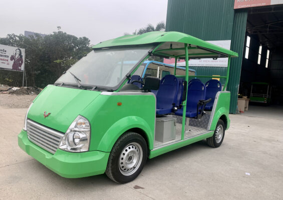 xe ô tô chở khách du lịch 8 chỗ